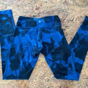 Lululemon Leggings - Size 4 - Like New